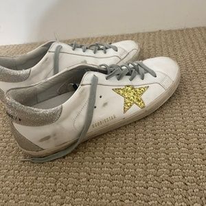 Superstar Leather Glitter Low-Top Sneakers